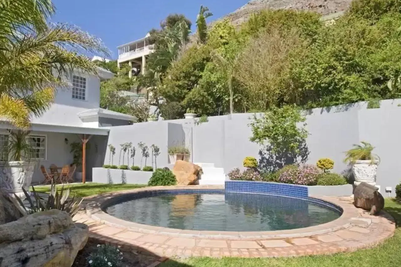 Capeblue Manor House Hotel Muizenberg Guest house